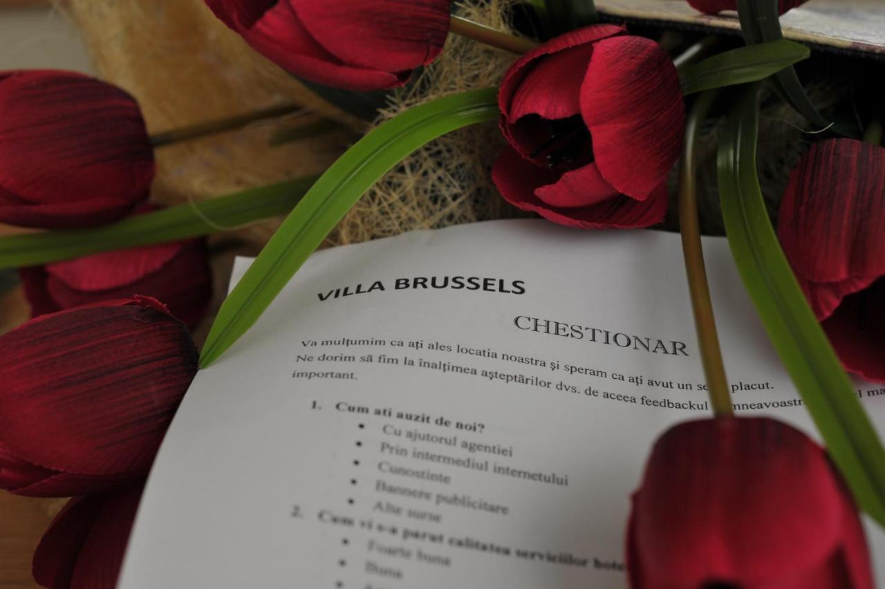 Villa Brussels Дева Екстериор снимка